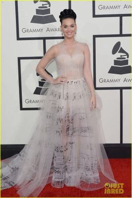 ¡La Controversia del Grammy de Perry! Una noche de glamour, lágrimas y un no rotundo